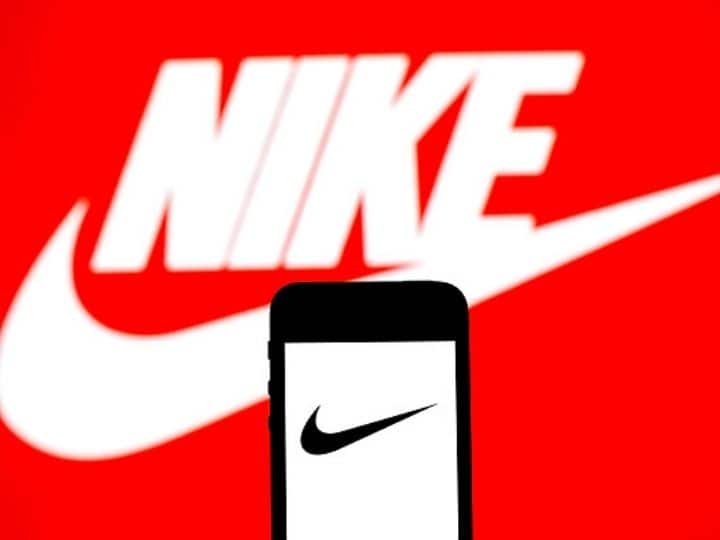 Nike Hints Metaverse Entry Files Virtual Goods Trademarks Shoes Apparel Virtual Nike Shoes Soon? Sportswear Giant Hints At Metaverse Entry As It Files For 'Virtual Goods' Trademarks