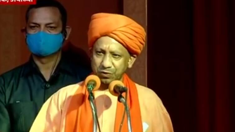 Watch Visuals Uttar Pradesh Cm Yogi Adityanath Offers Prayers At Ayodhya Ram Temple On Diwali 4299