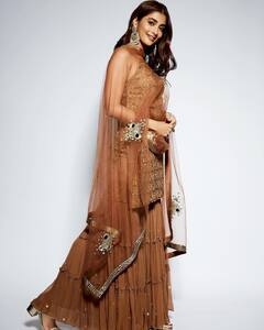 Pooja Hegde Photos: బుట్టబొమ్మా బుట్టబొమ్మా... ఇంతందం తట్టుకోగలమా