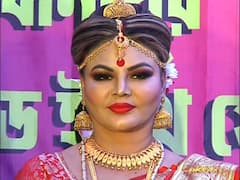 Rakhi Sawant: লাল বেনারসী, বাংলা গানে নাচ, কলকাতায় এসে রাখী সাওয়ন্ত যেন বঙ্গকন্যা