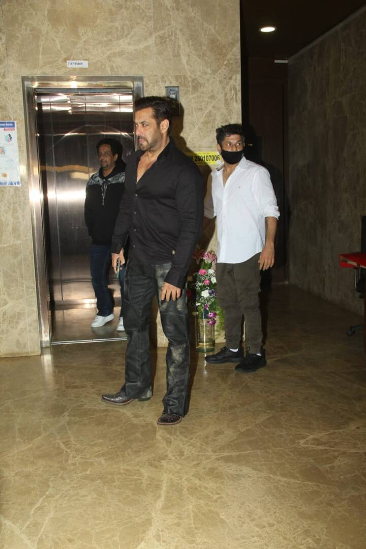 रमेश तौरानी के दिवाली बैश की रौनत रहे सुपरस्टार सलमान खान. (Photo Credit: Manav Manglani)