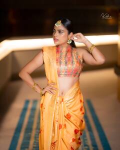 கோலிவுட் நடிகைகளின் தீபாவளி க்ளிக்ஸ்!