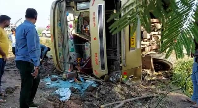 triple accident accur in botad, dahod, aravalli રાજ્યમાં દિવાળીના પર્વમાં સર્જાયો ત્રણ અકસ્માત, જાણો ક્યાં અને કેવી રીતે સર્જાય દુર્ઘટના, કેટલાના થયા મોત