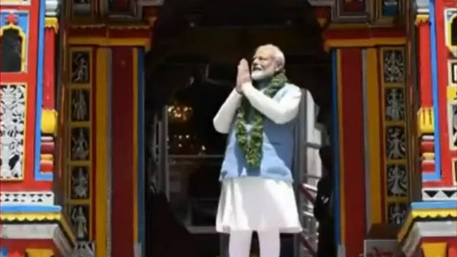 PM Modi Kedarnath Visit: आज एक बार फिर केरदारनाथ धाम में हाजिरी लगाएंगे प्रधानमंत्री मोदी, जानें मिनट टू मिनट कार्यक्रम Prime Minister Narendra Modi will visit Kedarnath Dham Uttarakhand today, this is minute to minute program PM Modi Kedarnath Visit: आज एक बार फिर केरदारनाथ धाम में हाजिरी लगाएंगे प्रधानमंत्री मोदी, जानें मिनट टू मिनट कार्यक्रम