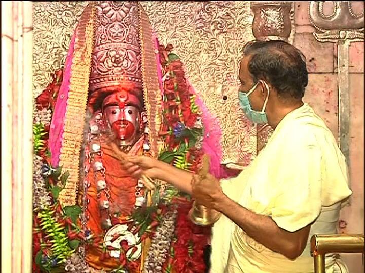 এখানেই তপস্যা করে সিদ্ধিলাভ করেন তারামায়ের ভক্ত বামাক্ষ্যাপা। ফলে এটি সিদ্ধ পীঠ হিসেবেও পরিচিত।