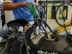 Petrol Diesel Price Drop: পেট্রোল-ডিজেলের ওপর কর কমানোর সিদ্ধান্ত কেন্দ্রের, কোন রাজ্যে কত হল দাম?