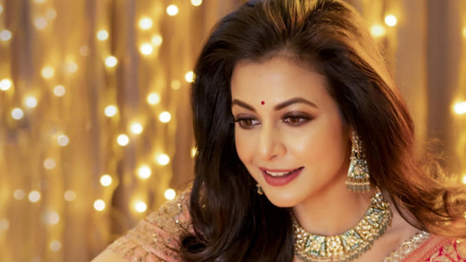 Koel Mallick Update: Koel Mallick Shares Jaw Dropping Pictures On Diwali | Koel Mallick Update: লাল শাড়িতে প্রদীপ জ্বালাচ্ছেন কোয়েল, দীপাবলিতে শুভেচ্ছা জানালেন নেটদুনিয়াকে