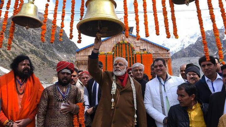 Prime Minister Narendra Modi visited Kedarnath Dham for the fifth time, know when he visited before PM Modi in Kedarnath: प्रधानमंत्री मोदी पांचवीं बार आए केदारनाथ धाम, जानिए इससे पहले कब-कब किए दर्शन
