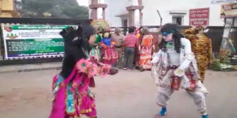 West Midnapore: Initiatives to bring awareness, Campaign Against Firecracker Chhau dance West Midnapore: সচেতনতা আনতে উদ্যোগ, শব্দবাজির বিরুদ্ধে ছৌ নাচের মাধ্যমে প্রচার মেদিনীপুরে