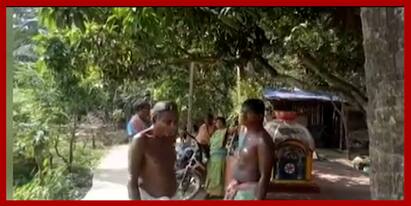 Ghatal: 40 persons allegedly blocked from 100 days work for not joining TMCs rally Ghatal: তৃণমূলের মিছিলে যোগ না দেওয়ায় ১০০ দিনের কাজ থেকে বাদ দেওয়ার অভিযোগ