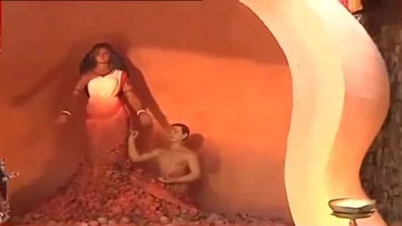 Kali Puja 2021: বাতিল জিনিস দিয়ে তৈরি মণ্ডপ, দমদমের জ'পুর জয়শ্রী জিতল 'আলোক আনন্দ সম্মান' | Bangla News