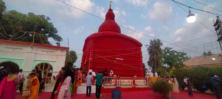 কেন্দ্রীয় সরকার শর্তে রাজি হয়। এরপরই রাজ্য সরকার ত্রিপুরা সুন্দরী মন্দিরের পরিচালনার দায়িত্ব নেয়।