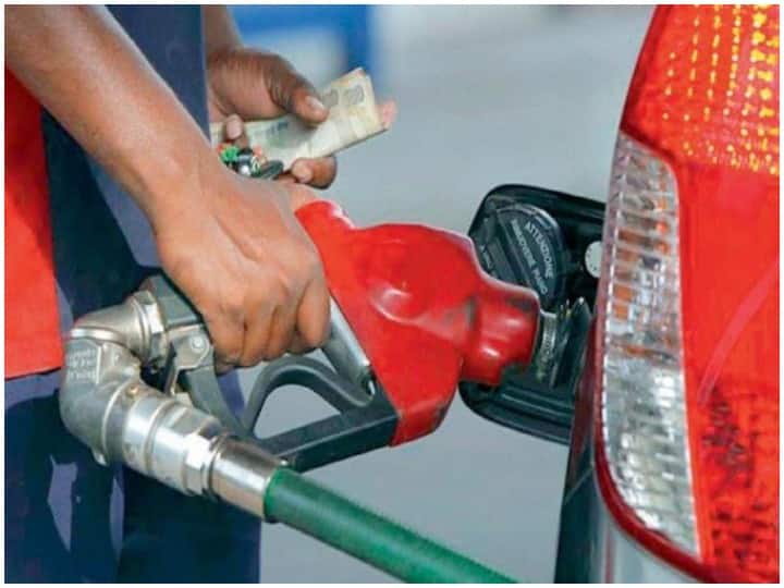 Petrol and diesel rates reduced in MP CM Shivraj Singh Chouhan gave information Petrol Diesel Price In Madhya Pradesh: मध्य प्रदेश के लोगों को शिवराज सरकार का दिवाली गिफ्ट, पेट्रोल-डीजल के दाम कम करने का ऐलान