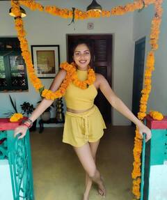 Amala Paul Diwali Clicks | நீ சிரித்தால் தீபாவளி... அமலா பால் க்ளிக்ஸ்