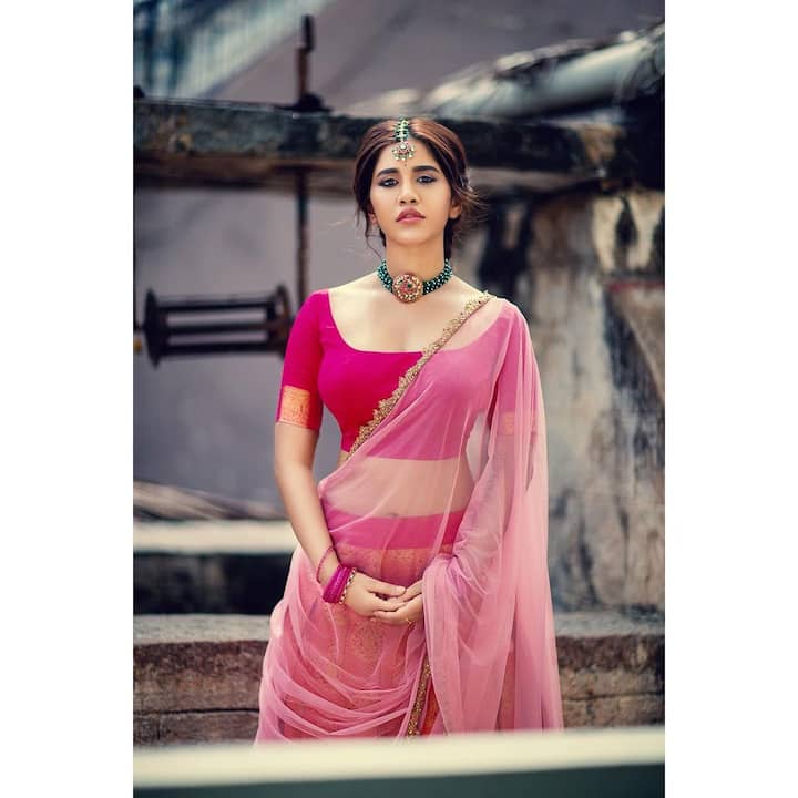 నభా నటేష్ హాట్ పిక్స్ (Image credit: Instagram)