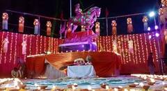 नाशिकमध्ये दिवाळीचा उत्साह, शिवरायांचं स्मारक शेकडो दिव्यांनी उजळून निघालं