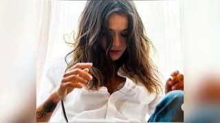 'તારક મહેતા....'ની એક્ટ્રેસે હદ વટાવી, શર્ટના બટન ખોલીને કર્યુ એવુ કામ કે ફેન્સ થઇ ગયા ઘાયલ, તસવીરો વાયરલ......