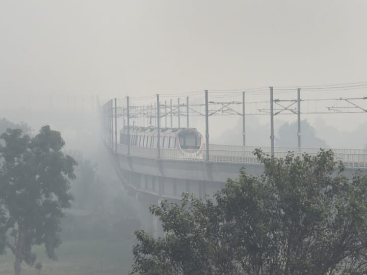 Delhi Pollution: 'बाहर मौसम बिल्कुल ठीक नहीं', दिल्ली के दम घोंटू प्रदूषण पर बोले सुप्रीम कोर्ट के जज