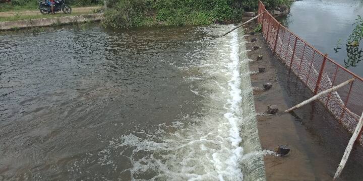Vaniyaru floodwaters open, floodplain Pariyapatti Puthur, Alappuzha lakes-farmers happy வாணியாறு உபரிநீர் திறப்பால், நிரம்பிய பறையப்பட்டி புதூர், ஆலாபுரம் ஏரிகள்-விவசாயிகள் மகிழ்ச்சி