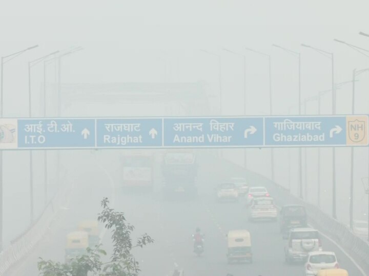 Delhi Pollution :  ఢిల్లీలో మళ్లీ ప్రమాదకర స్థాయికి వాయు కాలుష్యం !  దీపావళి టపాసులే కారణమా?