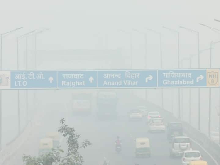 Air Quality Hazardous: दिल्ली में दिवाली पर नहीं माने लोग, जमकर हुई आतिशबाजी, कई इलाकों में AQI 999 तक पहुंचा Delhi air polluted after Diwali celebrations aqi level 999 recorded ANN Air Quality Hazardous: दिल्ली में दिवाली पर नहीं माने लोग, जमकर हुई आतिशबाजी, कई इलाकों में AQI 999 तक पहुंचा