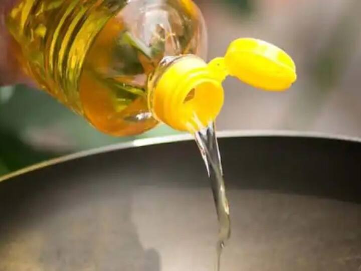 Edible oil prices mustard oil price down soyabean oil price down edible oil price in india Mustard Oil: सरसों, मूंगफली तेल की कीमतों में गिरावट जारी, सोयाबीन तेल के बढ़े रेट्स, जल्दी से चेक करें भाव