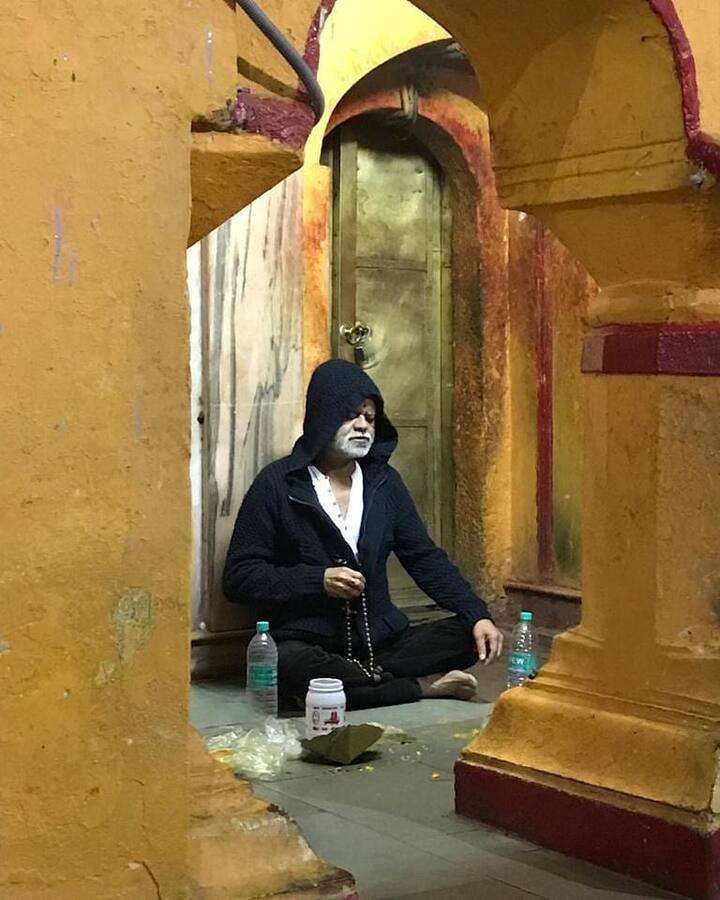 संजय को फिल्म ‘आंखों देखी’ के लिए फिल्मफेयर अवॉर्ड भी मिला था. ये अवॉर्ड उन्हें बेस्ट एक्टर क्रिटिक्स की कैटेगरी में दिया गया था. साल 2016 में उन्हें ‘मसान’ फिल्म के लिए इंडियन फिल्म फेस्टिवल (लॉस एंजिल्स) में बेस्ट एक्टर का अवॉर्ड मिला था.