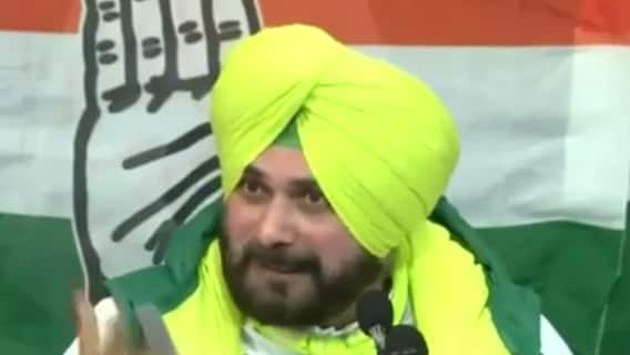 CM Channi की आलोचना, Amrindar Singh पर वार, इस्तीफा वापस लेकर जानें क्या बोले Navjot Singh Sidhu | Matrabhumi