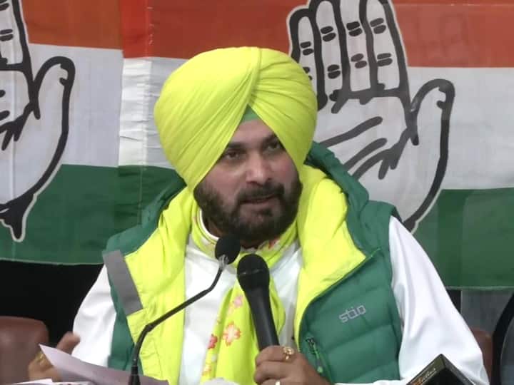 Sidhu Withdraws Resignation, Assures Congress Of 80-100 Seats In Punjab Polls. But Conditions Apply Sidhu Withdraws Resignation, Assures Congress Of 80-100 Seats In Punjab Polls. But Conditions Apply