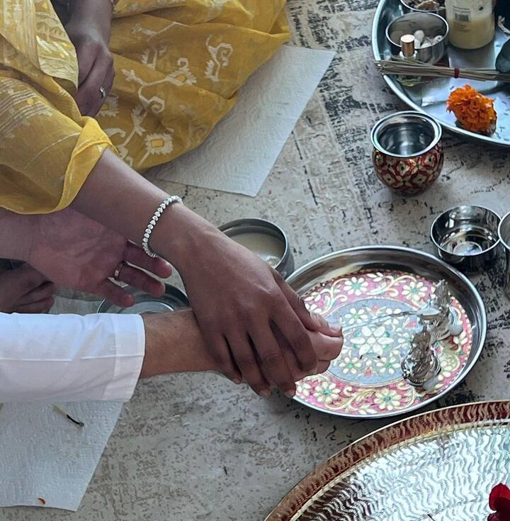 Amid her busy schedule, the Desi Girl made sure to celebrate her roots and perform Lakshmi Puja on the occasion of Diwali. The ‘Text For You’ actress dropped some pictures with her husband where the couple can be seen performing the auspicious deed. (Image courtesy - @priyankachopra/Instagram)