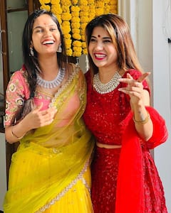 Ariyana-Hamida : నవ్వుతో మాయ చేస్తోన్న బిగ్ బాస్ బ్యూటీస్.. 