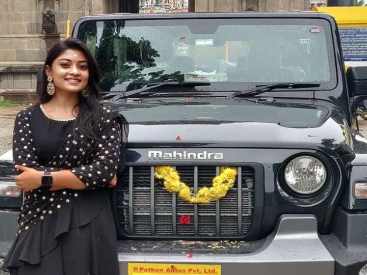 Asuran Movie Fame Ammu Abhirami buys her dream car Thar Ammu Abhirami buys Thar: இதுதான் முதல் காதல்.. கனவு காரை வாங்கிய அம்மு.! நினைவுகளைப் பகிர்ந்து நெகிழ்ச்சி!!