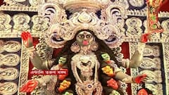 Kali Puja 2021: এন্টালি তরুণ সঙ্ঘের পুজোয় শ্রীরামকৃষ্ণ ও রামপ্রসাদের জীবন কাহিনি | Bangla News