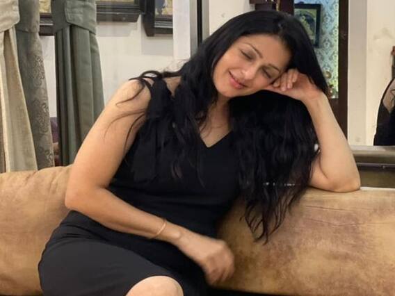 Bhumika Chawla Photos: ఇప్పటికీ అరనవ్వు అలాగే ఉంది... భూమిక లేటెస్ట్ ఫొటోస్ Bhumika Chawla Photos: ఇప్పటికీ అరనవ్వు అలాగే ఉంది... భూమిక లేటెస్ట్ ఫొటోస్