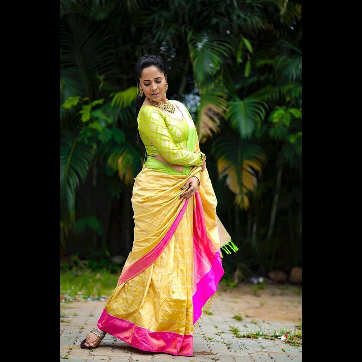 அந்தி மலரும் நந்தவனம் நான் அள்ளி பருகும் கம்பரசம் நான்