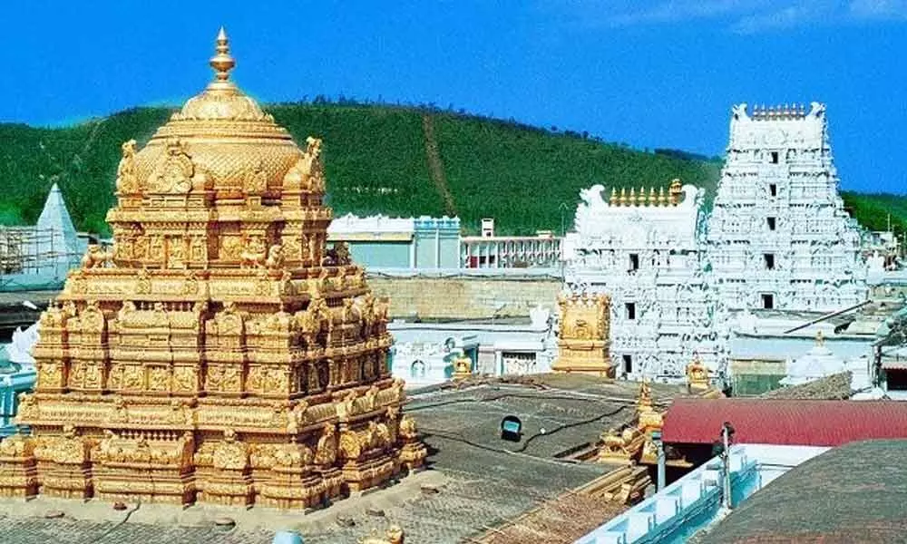 టీటీడీ సర్వదర్శనం టోకెన్లన్నీ బుక్ చేసుకున్న భక్తులు