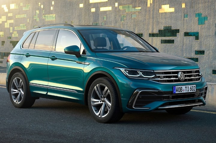 Volkswagen Tiguan: ਇਹ Volkswagen ਦੀ ਮਸ਼ਹੂਰ ਕਾਰ ਹੈ। ਕੰਪਨੀ ਇਸ ਮਹੀਨੇ ਇਸ ਕਾਰ ਨੂੰ ਵੀ ਲਾਂਚ ਕਰ ਸਕਦੀ ਹੈ, ਹਾਲਾਂਕਿ ਅਜੇ ਤੱਕ ਕੋਈ ਅਧਿਕਾਰਤ ਲਾਂਚ ਡੇਟ ਦਾ ਐਲਾਨ ਨਹੀਂ ਕੀਤਾ ਗਿਆ ਹੈ। ਇਸ ਕਾਰ ਨੂੰ ਡੀਜ਼ਲ ਇੰਜਣ ਨਾਲ ਲਾਂਚ ਕੀਤਾ ਜਾਵੇਗਾ।