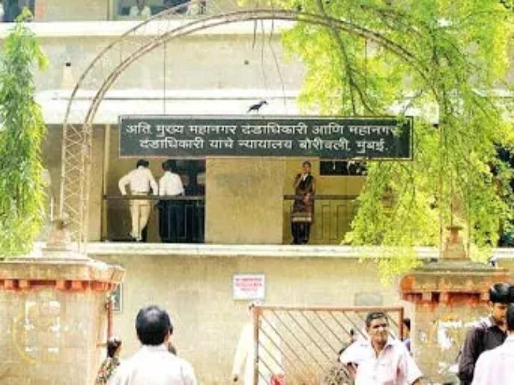 Mumbai:  'பறக்கும் முத்தம்' என்றாலும் தப்பு தப்புதான்..! குற்றவாளியை வெளுத்துவாங்கிய நீதிமன்றம்!