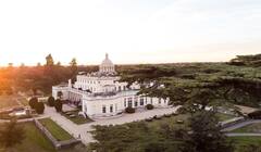 Mukesh Ambani's new Home : कसा आहे अंबानींचा लंडनमधील आलिशान महल?