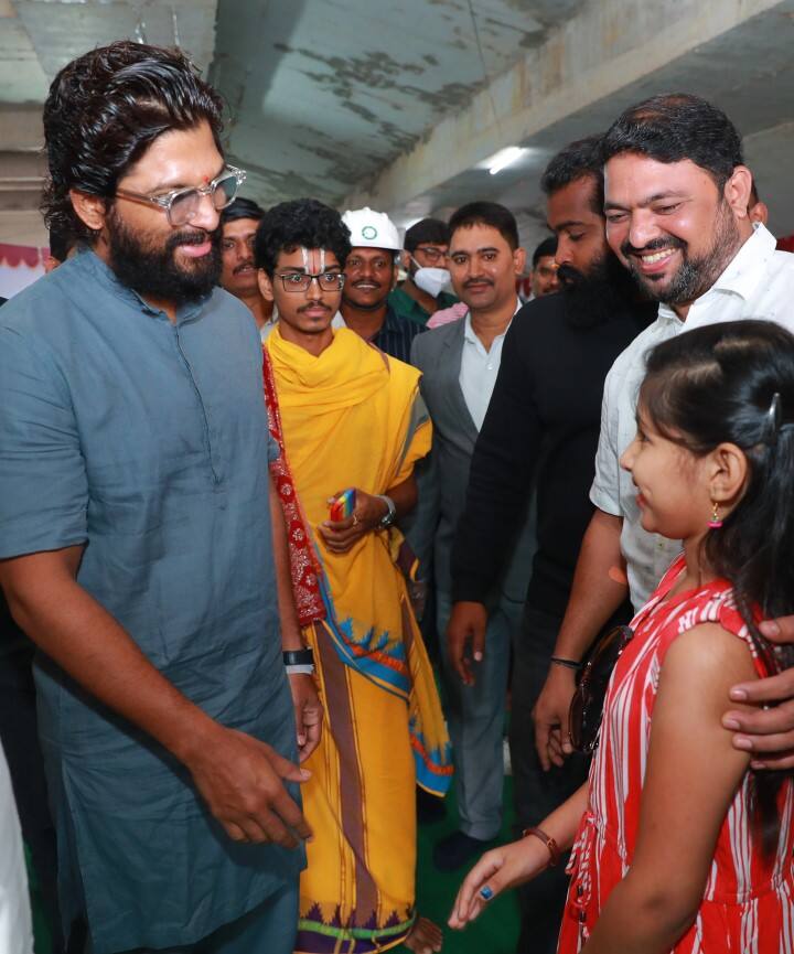 వరల్డ్ క్లాస్ విజువల్స్, ఆడియో ఎక్స్పీరియన్స్తో AAA మల్టీప్లెక్స్ ప్రేక్షకులను మైమరపిస్తోందని అంటున్నారు. అయితే, ఇది ఎప్పటి నుంచి అందుబాటులోకి రానుందనే విషయాన్ని వెల్లడించలేదు.