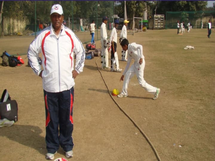 India's renowned Cricket Coach Tarak Sinha dies of Lung cancer at the age of 71 in delhi Tarak Sinha dies: 'மனோஜ் பிரபாகர் டூ ரிஷப் பண்ட்'- பல இந்திய வீரர்களை பட்டை தீட்டிய தாரக் சின்ஹா !