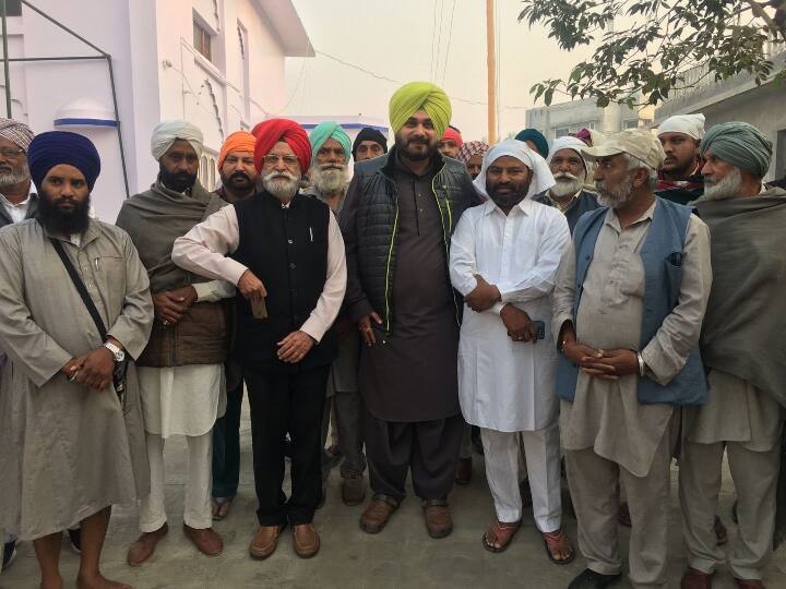 Punjab News: सिद्धू ने गुरुद्वारा में की अरदास, बेअदबी में शामिल लोगों को कड़ी सजा मिलने की प्रार्थना की Navjot Singh Sidhu offered prayers at Gurdwara for those involved in sacrilege Punjab News: सिद्धू ने गुरुद्वारा में की अरदास, बेअदबी में शामिल लोगों को कड़ी सजा मिलने की प्रार्थना की