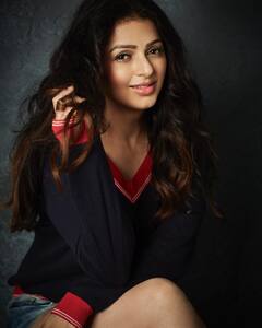 Bhumika Chawla Photos: ఇప్పటికీ అరనవ్వు అలాగే ఉంది... భూమిక లేటెస్ట్ ఫొటోస్