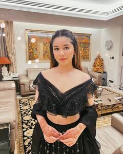 Sara Tendulkar Expensive Lehenga: दिवाली पर इतना महंगा लहंगा पहनकर दोस्तों के साथ पार्टी करती दिखीं सचिन की बेटी Sara Tendulkar