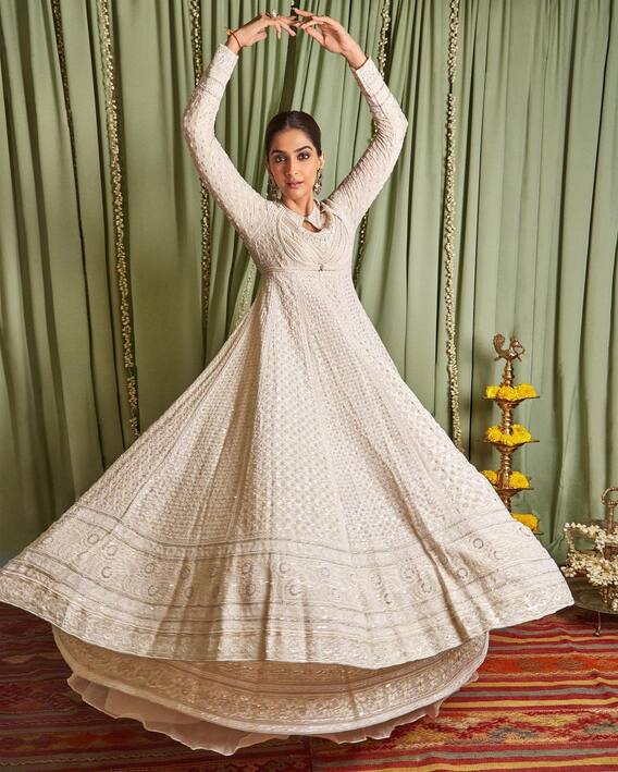 Sonam Kapoor Photos: సోనమ్ కపూర్ బ్యూటిఫుల్ ఫొటోస్