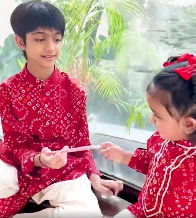 এই পোস্টে কমেন্ট করেছেন বিপাশা বসুও। সামিশা ও ভিয়ানের উদ্দেশে অভিনেত্রী লিখেছেন, 'কিউটিস'।