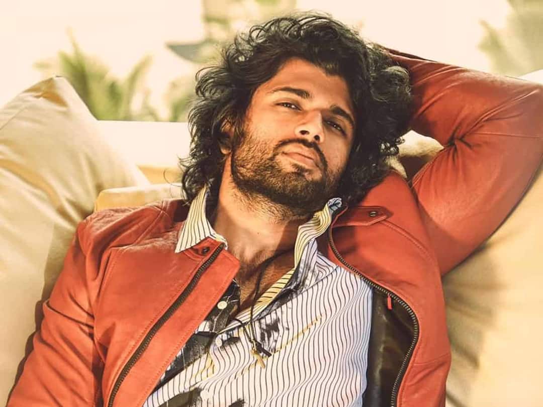 Vijay Devarakonda Comments On his Heart Breakup Vijay Devarakonda: బ్రేకప్ అయింది.. బాధలో ఉన్నా.. విజయ్ దేవరకొండ కామెంట్స్..