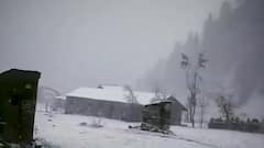 Jammu Kashmir Weather: कश्मीर और लद्दाख के कई इलाकों में भारी बर्फबारी, हाइवे पर यातायात बंद