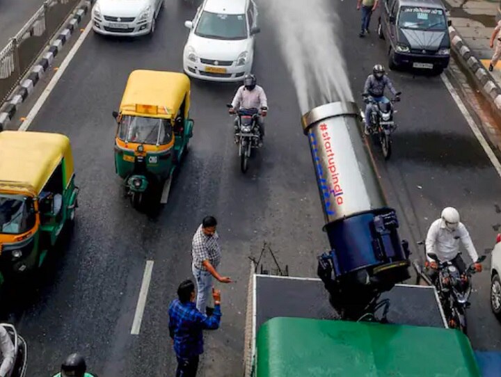 மூச்சுத் திணறும் தலைநகர் டெல்லி: 530 ஆக காற்றின் தரம் குறைவு... புகைப்படங்களே சாட்சி!