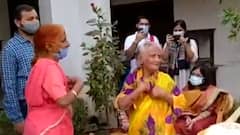 Moradabad : बुजुर्ग महिलाओं के साथ SDM ने किया डांस, वीडियो हुआ वायरल | ABP Ganga